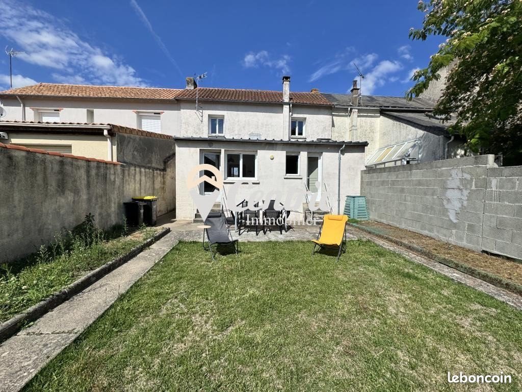 Maison à louer, 82m², Bressuire