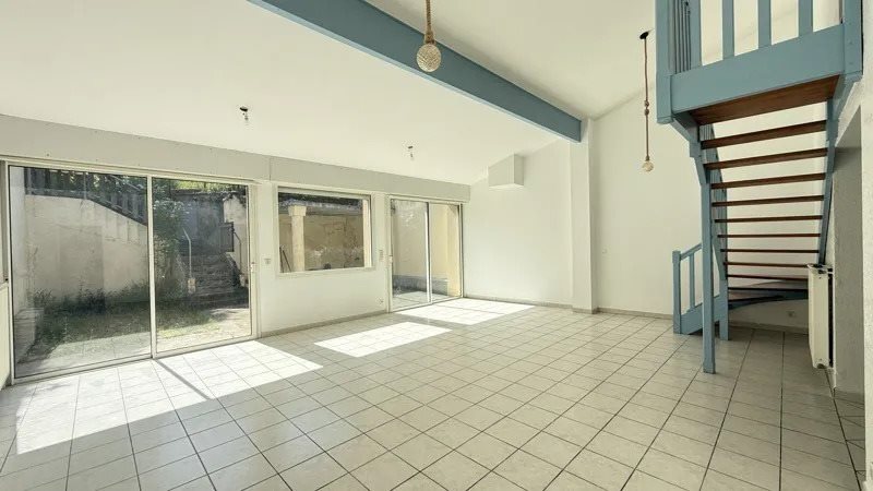 Maison à vendre, 120m², Miramont-de-Guyenne