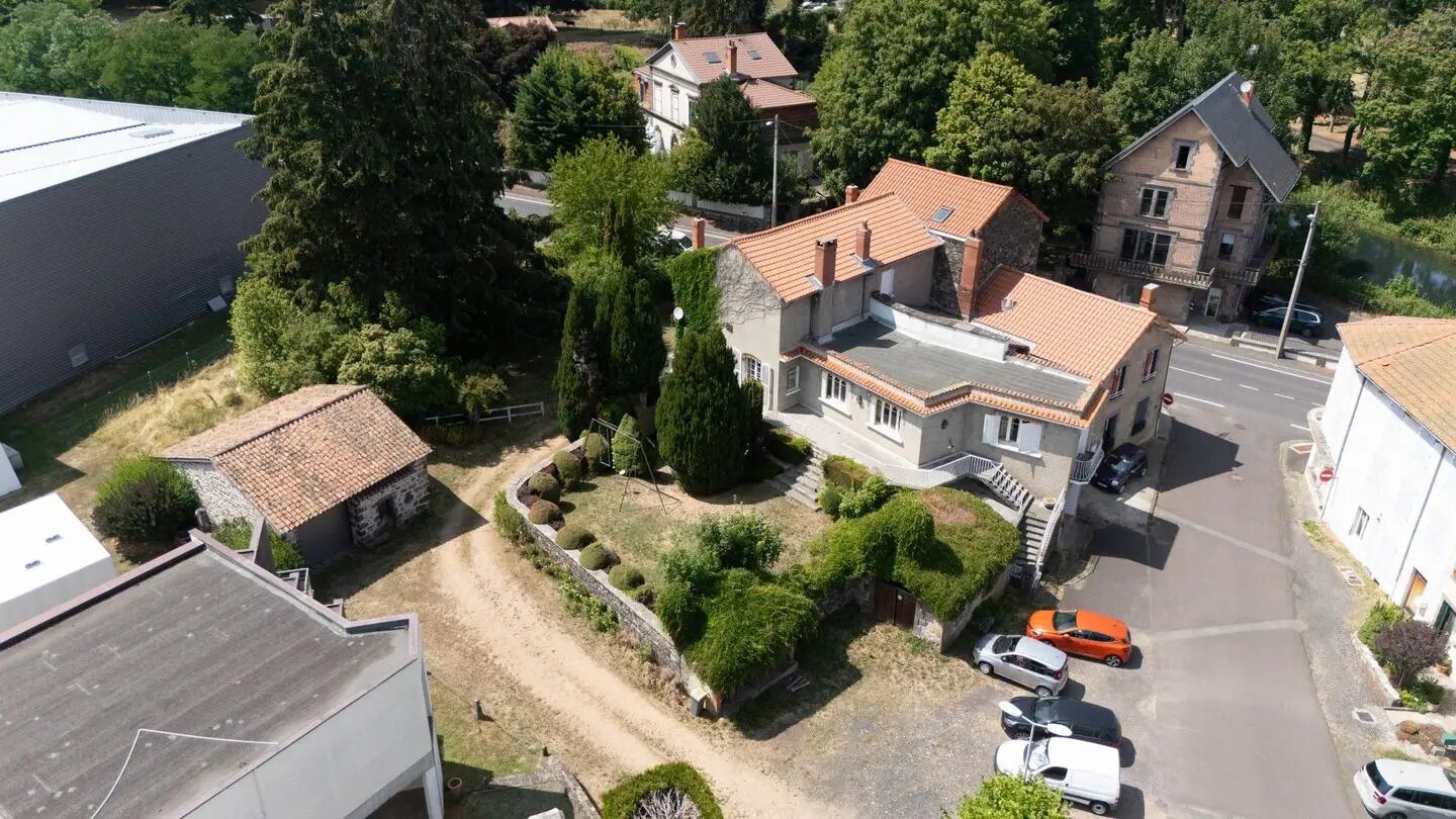 Maison à vendre, 177m², Saint-Genès-Champanelle