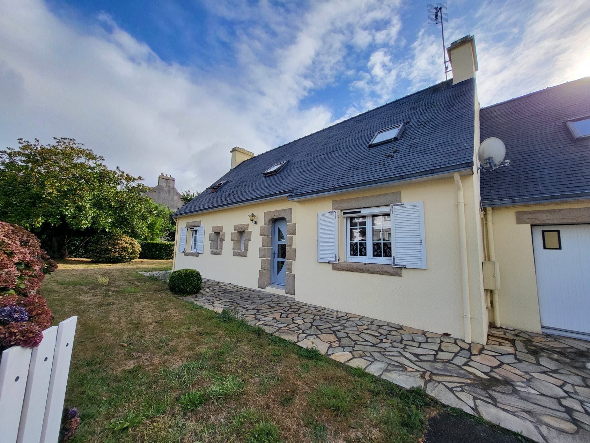 Maison à vendre, 140m², Plomodiern