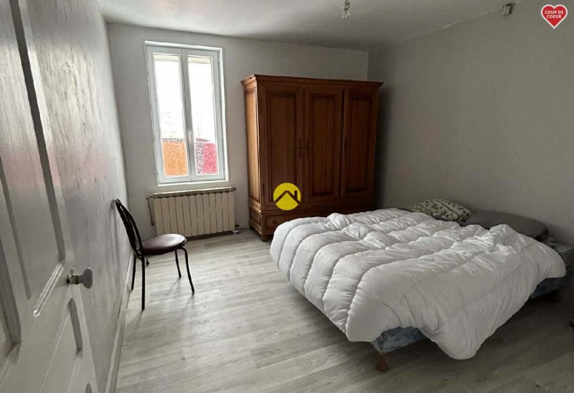 Maison à vendre, 188m², Voussac