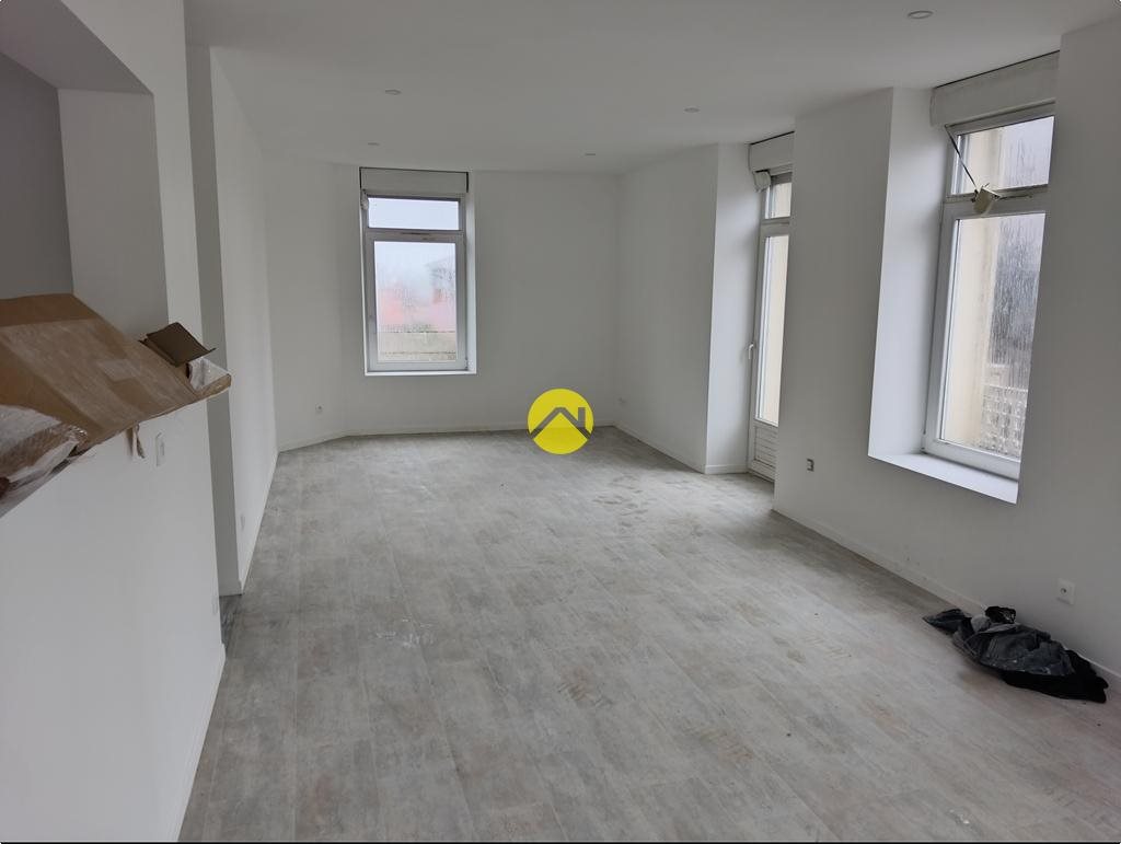 Maison à vendre, 217m², Lurcy-Lévis