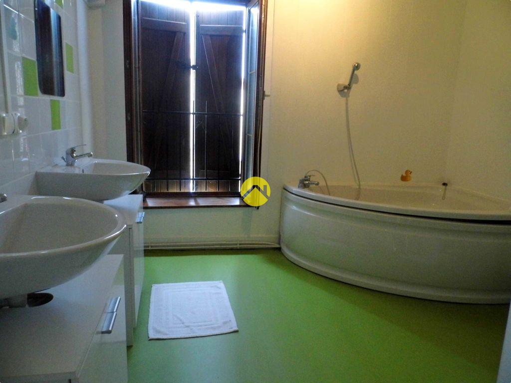 Maison à vendre, 246m², Boussac