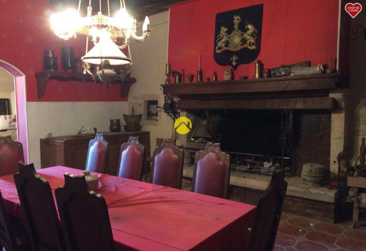 Maison à vendre, 900m², Blet