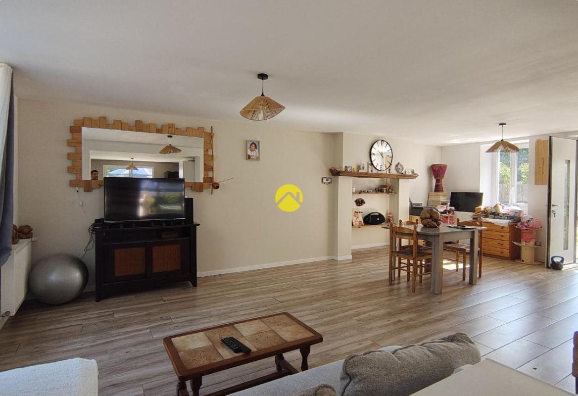 Maison à vendre, 104m², Le Bourg-d'Hem