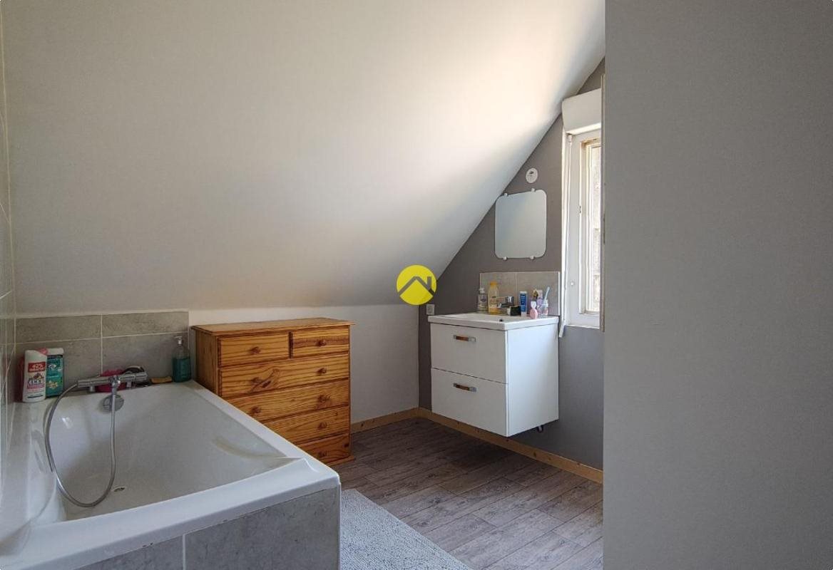 Maison à vendre, 104m², Le Bourg-d'Hem