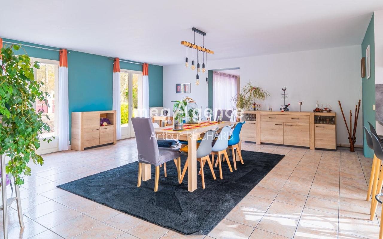 Maison à vendre, 210m², Lombron