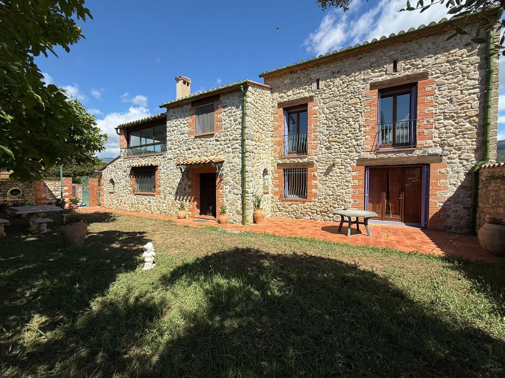 Maison à vendre, 260m², Eus