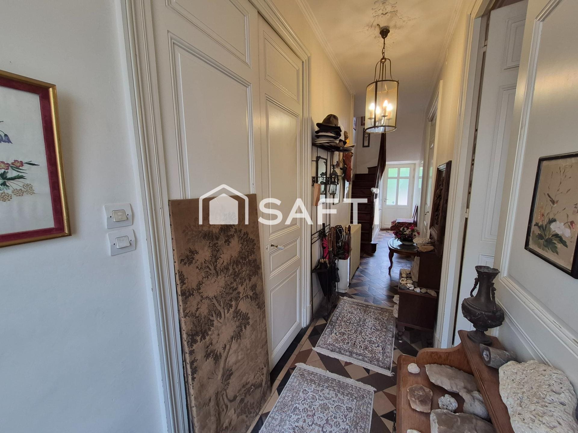 Maison à vendre, 255m², Descartes