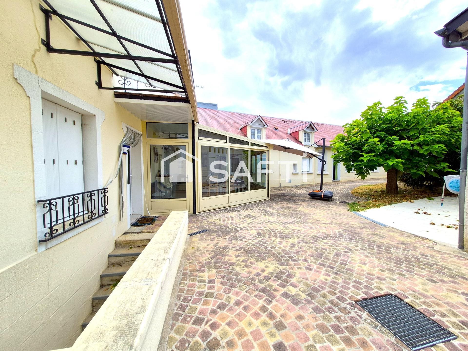 Maison à vendre, 201m², Descartes