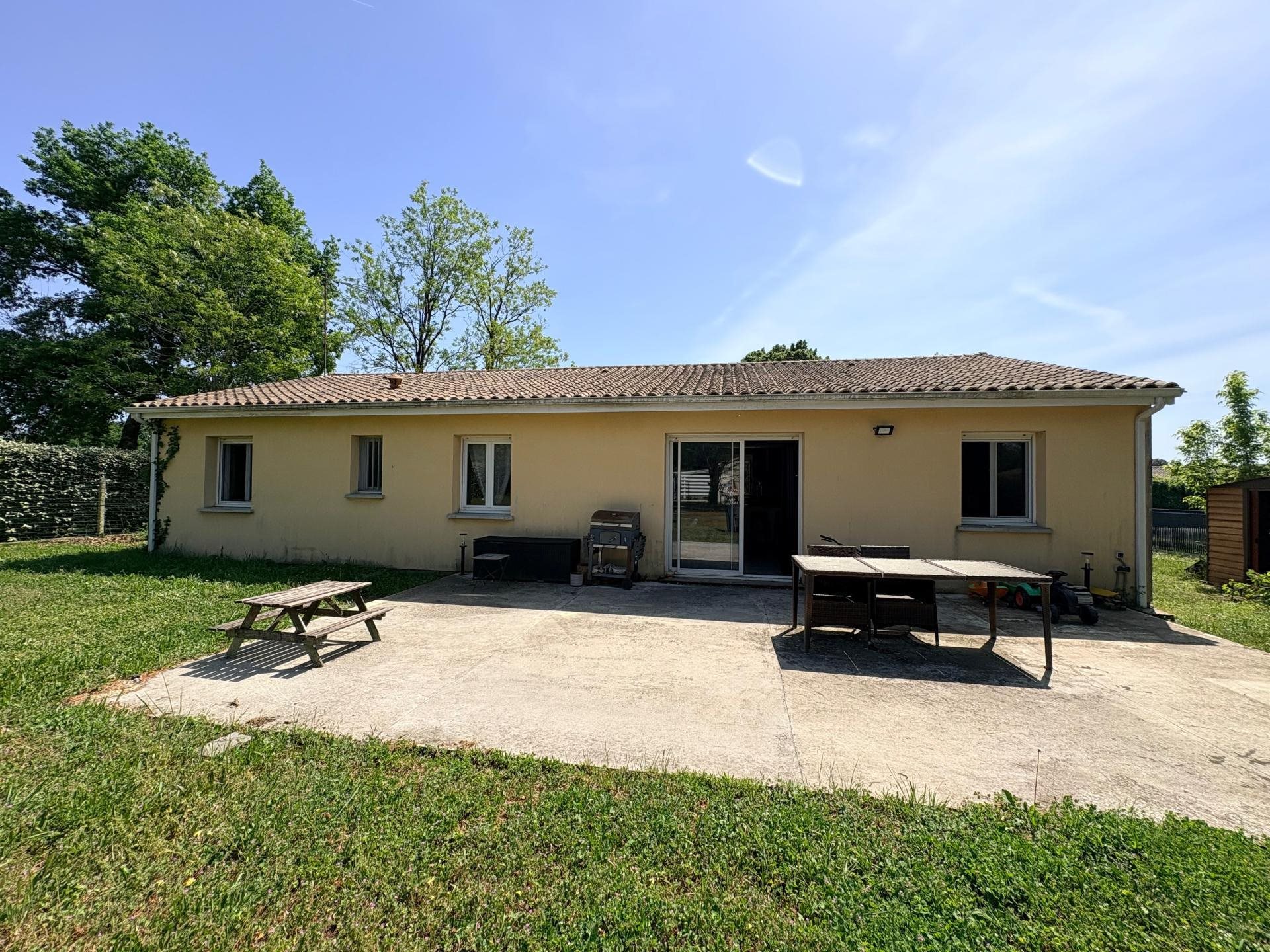 Maison à vendre, 115m², Bussac-Forêt