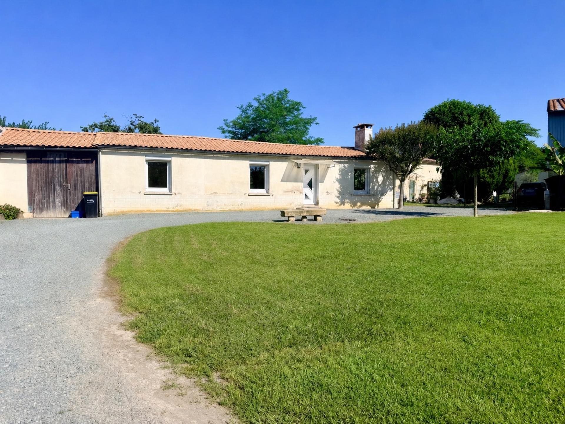 Maison à vendre, 94m², Léogeats