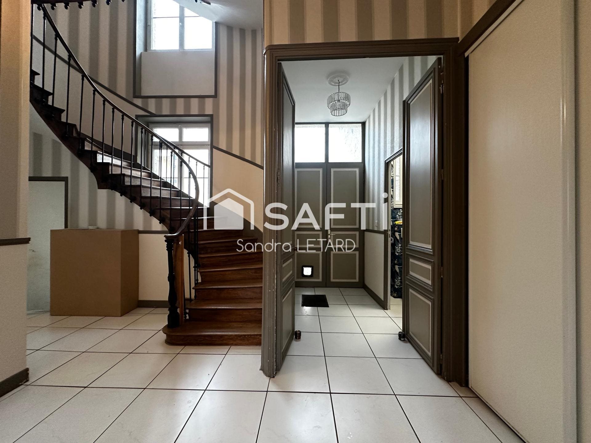 Maison à vendre, 221m², Angoulême