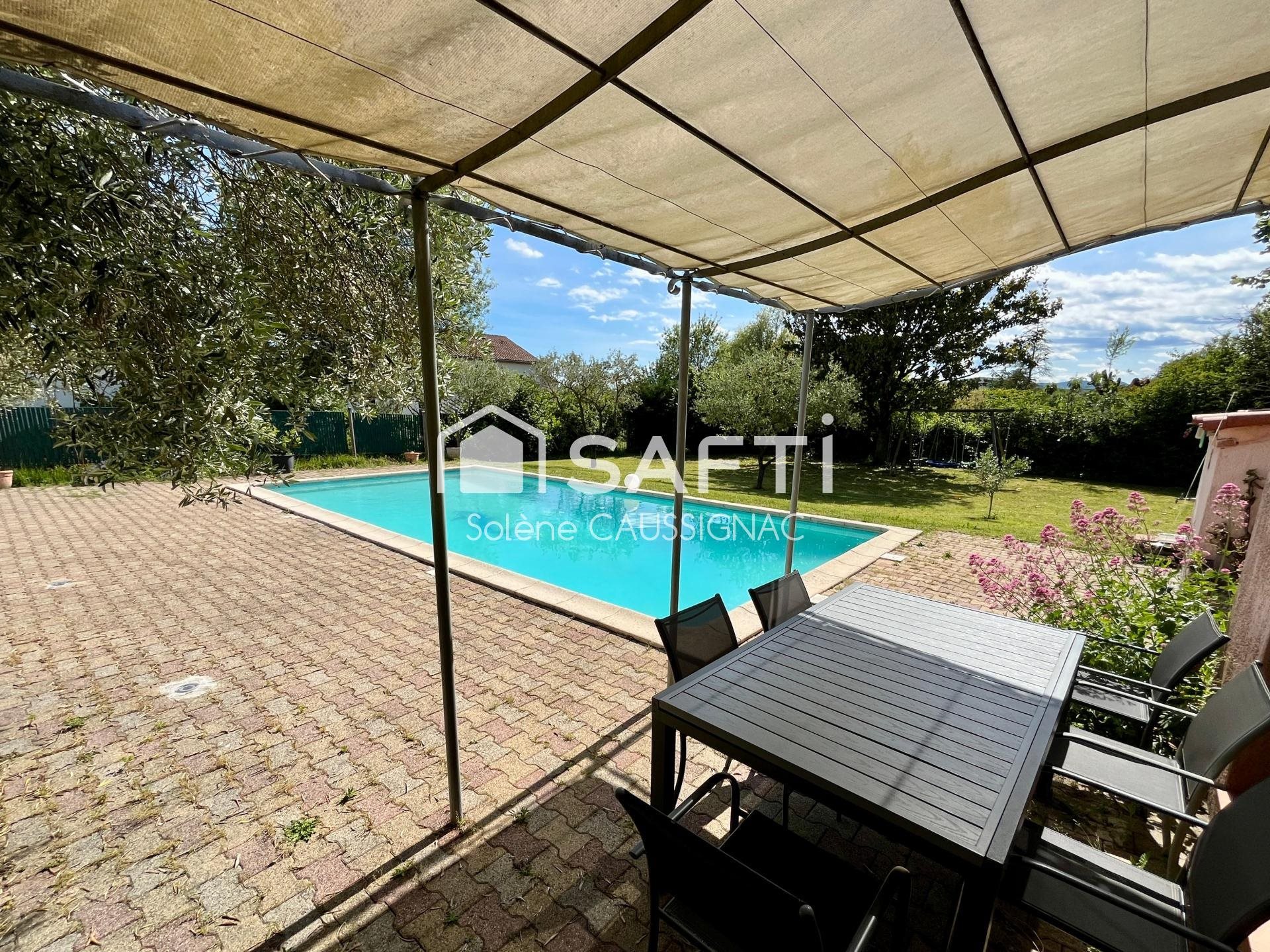 Maison à vendre, 177m², Saint-Julien-les-Rosiers