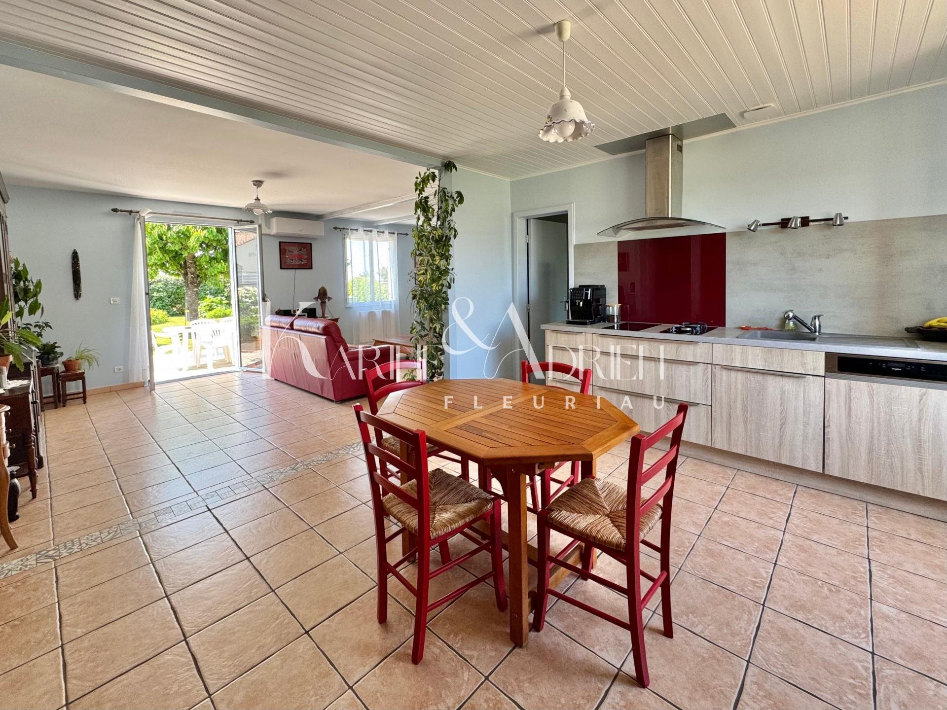 Maison à vendre, 138m², Saint-Martin-de-Fraigneau