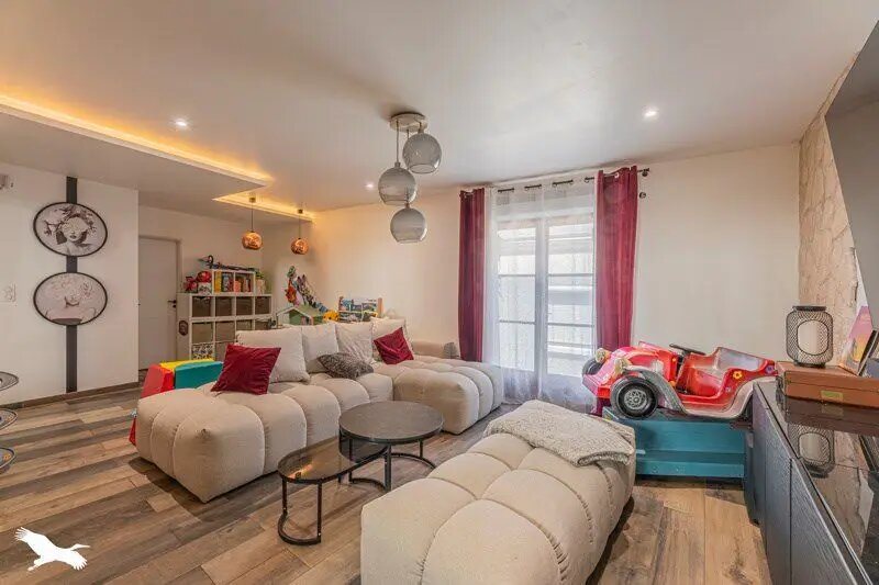 Maison à vendre, 200m², Chargé