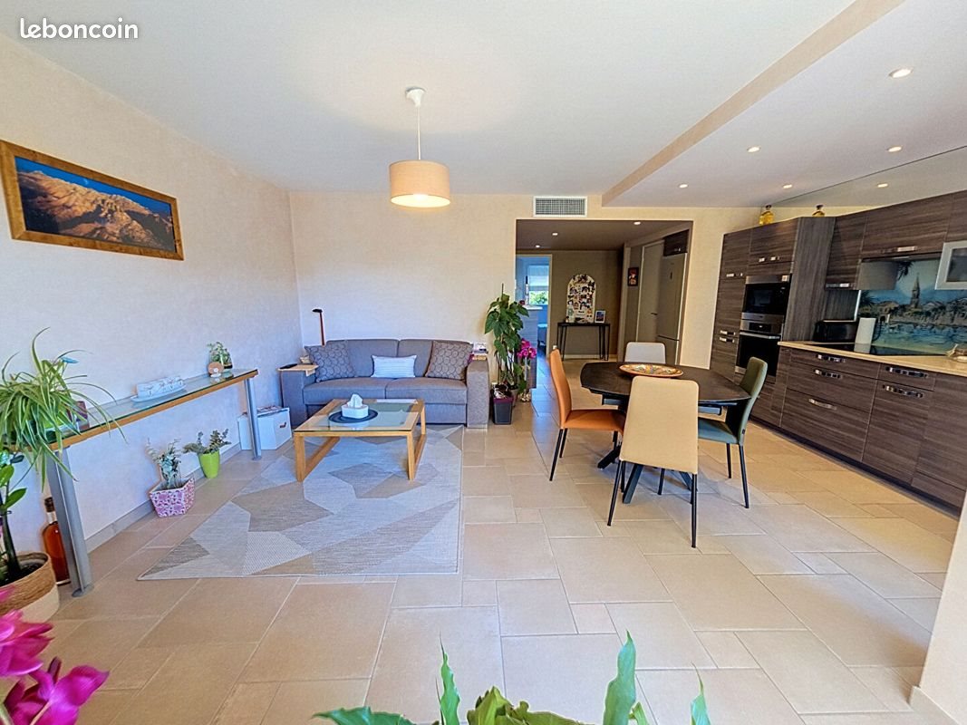 Appartement à vendre, 75m², Sanary-sur-Mer