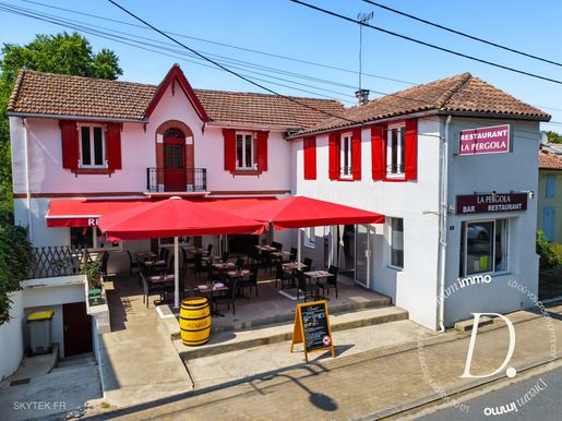 Local commercial 312 m² · à Plaisance · 312 m² · 369 000 €