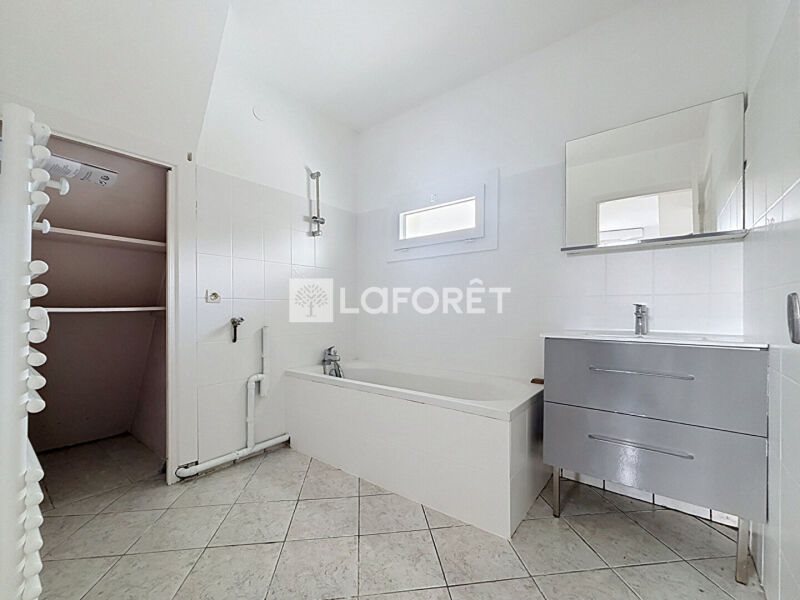 Maison à louer, 48m², Longpré-les-Corps-Saints