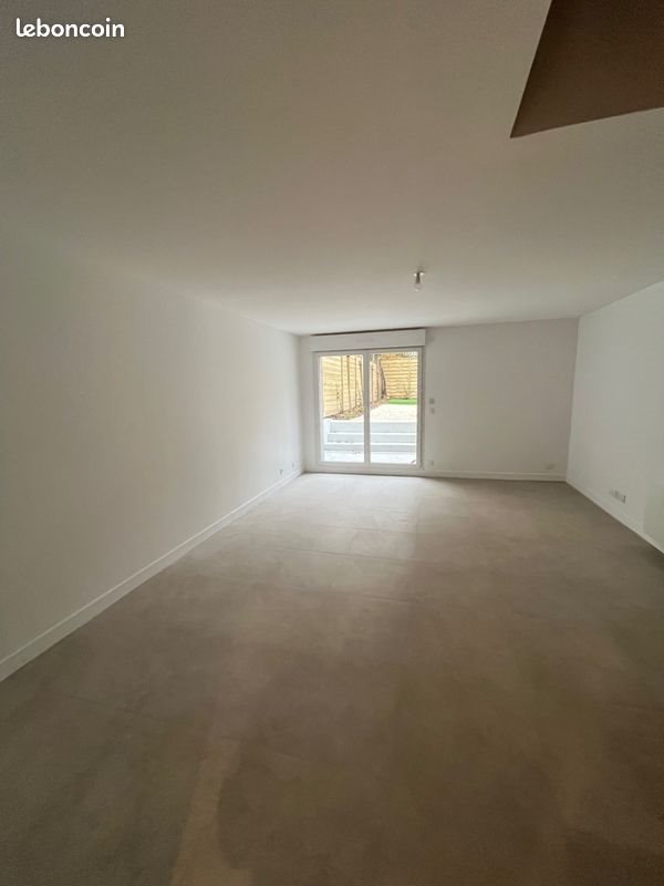 Maison à louer, 65m², Suresnes