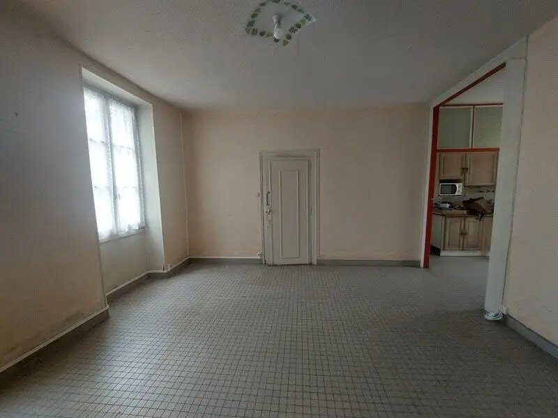 Maison à vendre, 102m², Saint-Amand-Montrond