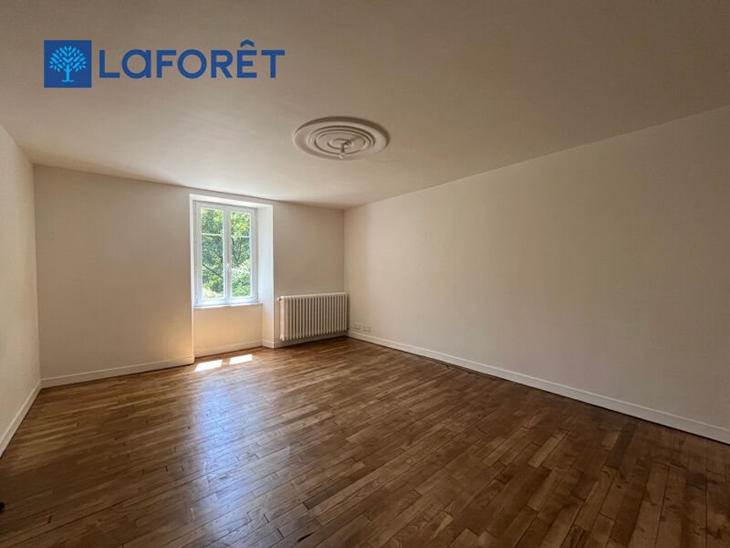 Maison à louer, 109m², Melrand