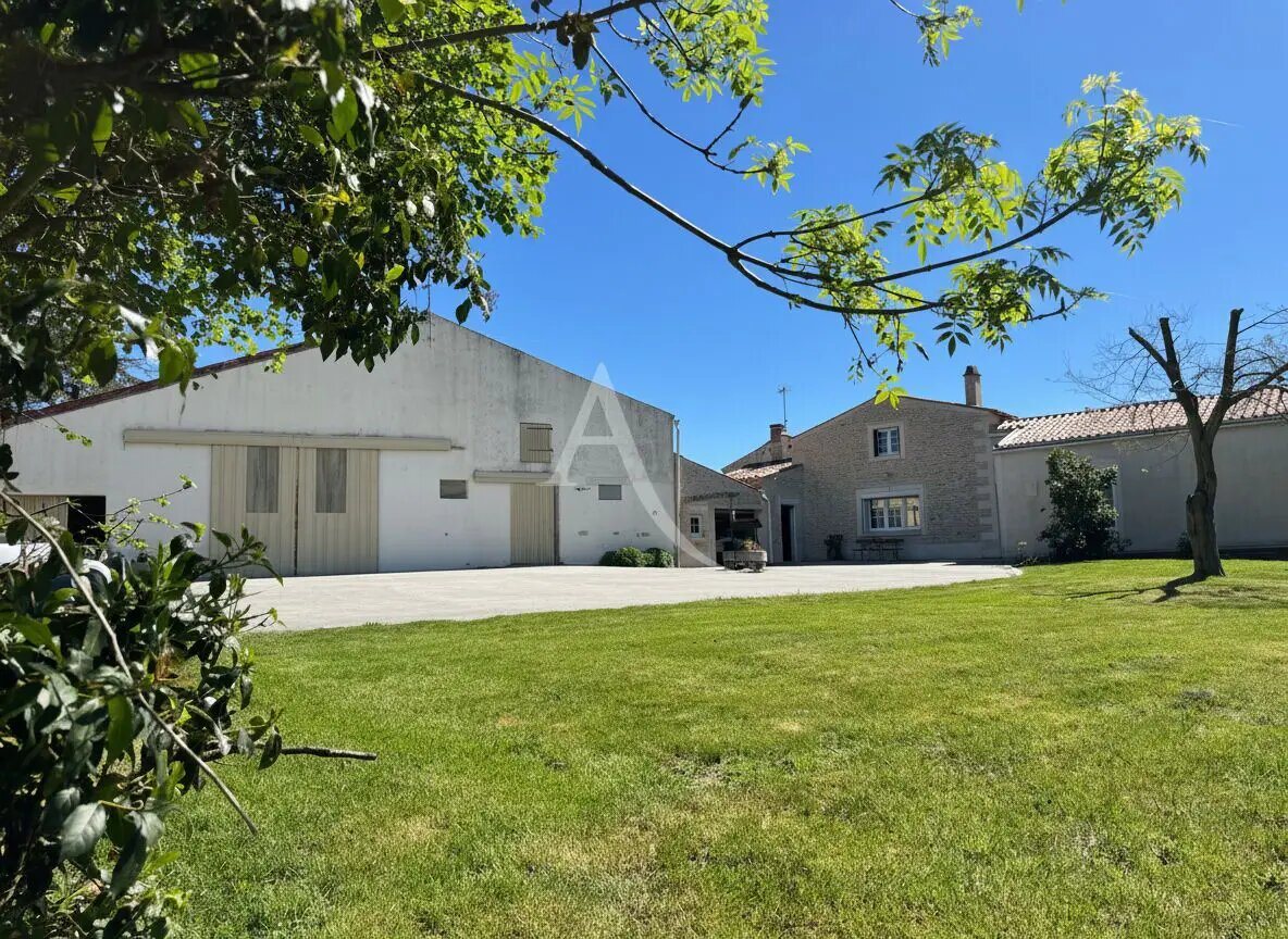 Maison à vendre, 188m², Le Gué-de-Velluire