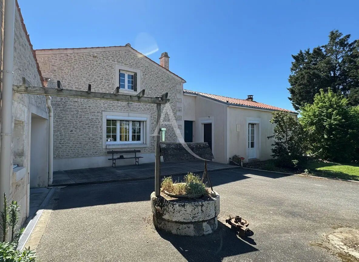 Maison à vendre, 188m², Le Gué-de-Velluire