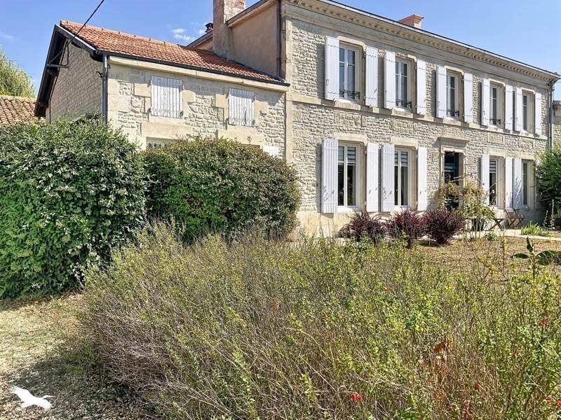 Maison à vendre, 225m², Villeneuve-la-Comtesse