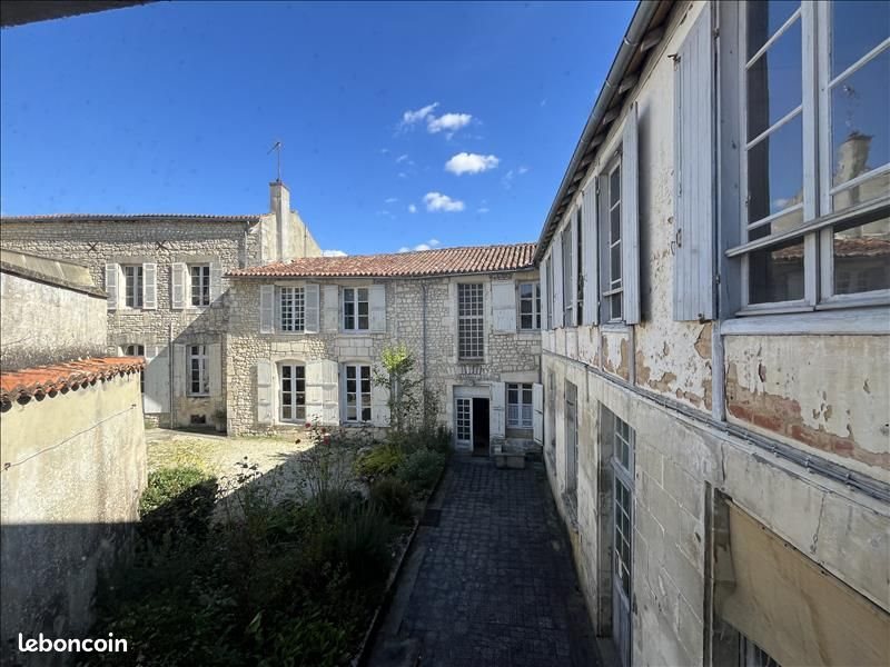 Maison à vendre, 438m², Saint-Jean-d'Angély