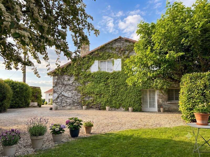 Maison à vendre, 255m², Barbezieux-Saint-Hilaire