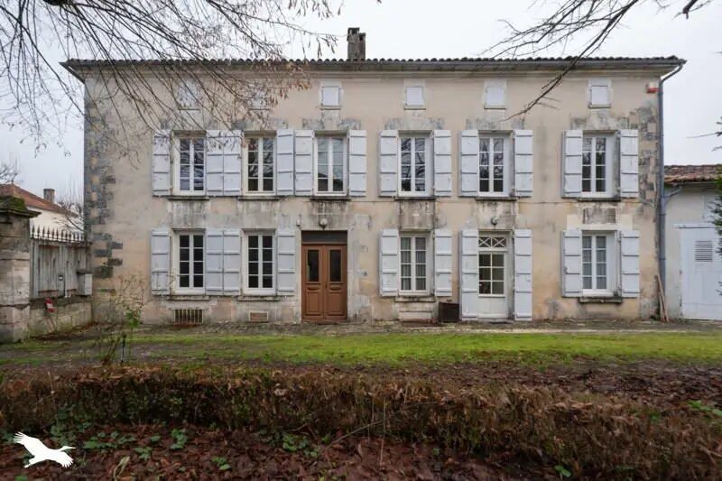 Maison à vendre, 342m², Barbezieux-Saint-Hilaire