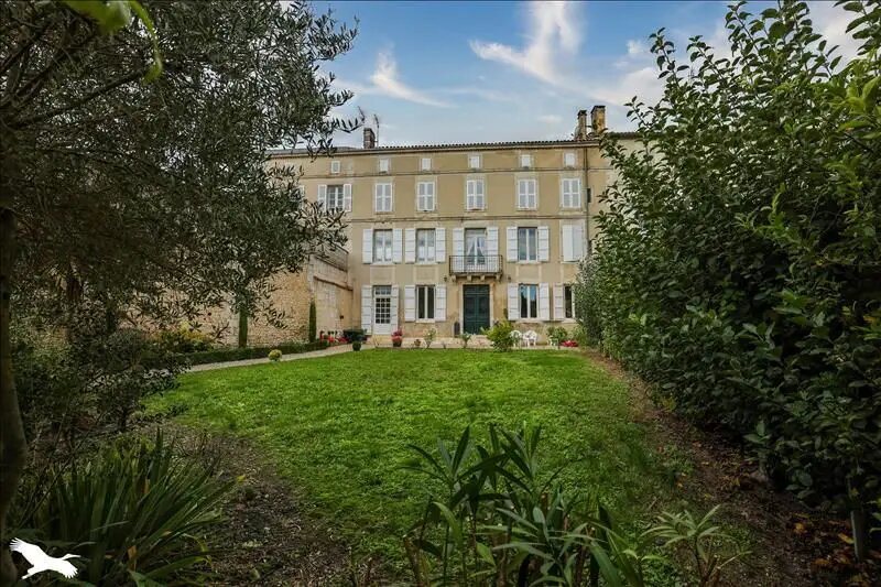 Maison à vendre, 345m², Barbezieux-Saint-Hilaire