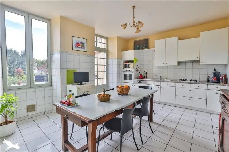 Maison à vendre, 345m², Barbezieux-Saint-Hilaire