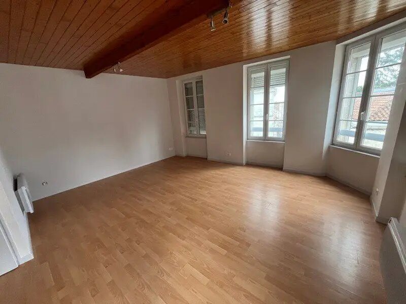 Appartement à vendre, 266m², Barbezieux-Saint-Hilaire
