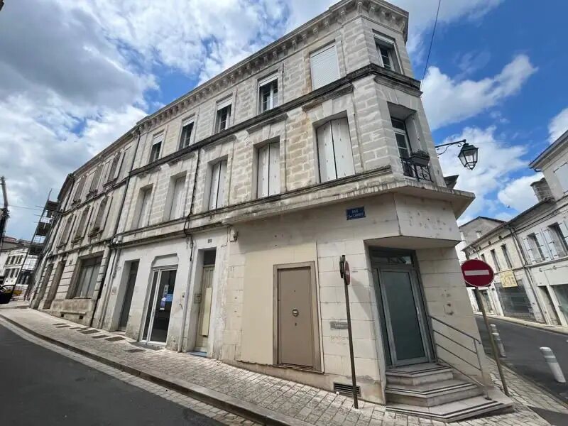 Appartement à vendre, 266m², Barbezieux-Saint-Hilaire