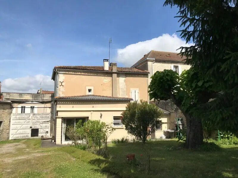 Maison à vendre, 152m², Barbezieux-Saint-Hilaire