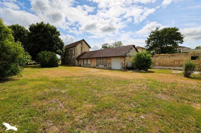 Maison à vendre, 300m², Barbezieux-Saint-Hilaire
