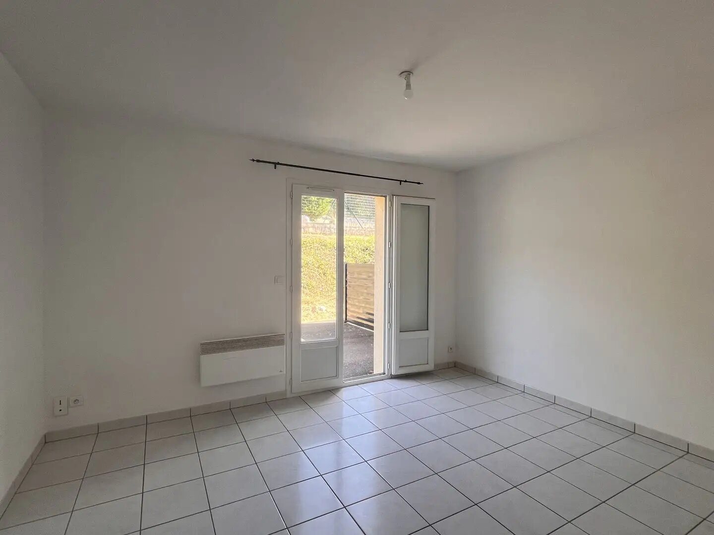 Appartement à louer, 25m², La Couronne