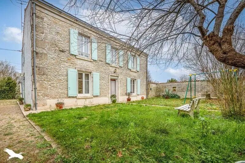 Maison à vendre, 136m², Saint-Hilaire-la-Palud