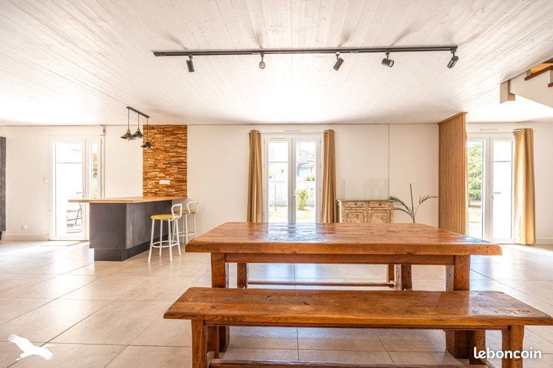 Maison à vendre, 141m², Saint-Hilaire-la-Palud