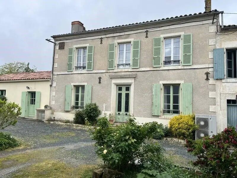 Maison à vendre, 245m², Saint-Hilaire-la-Palud