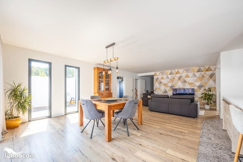 Maison à vendre, 145m², Ferrières