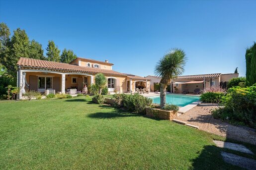 Maison 5 pièces 141 m² · à Paradou · 141 m² · 1 250 000 €
