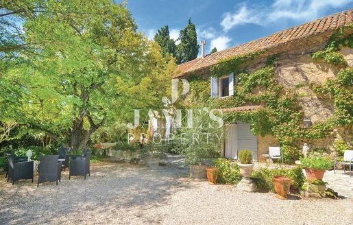 Maison 5 pièces 105 m² · à Mas-Blanc-des-Alpilles · 105 m² · 395 000 €