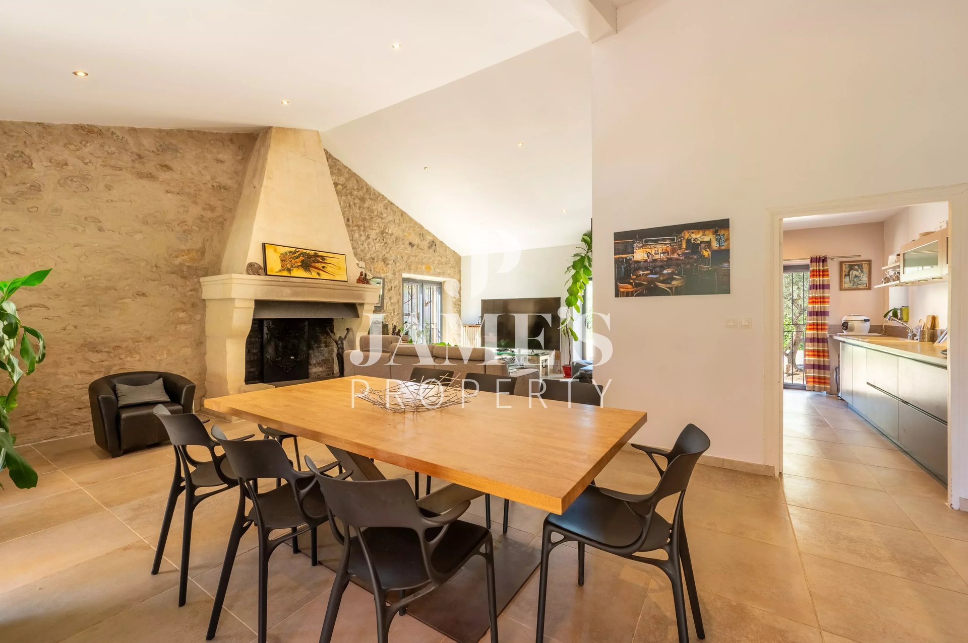 Maison à vendre, 295m², Eygalières