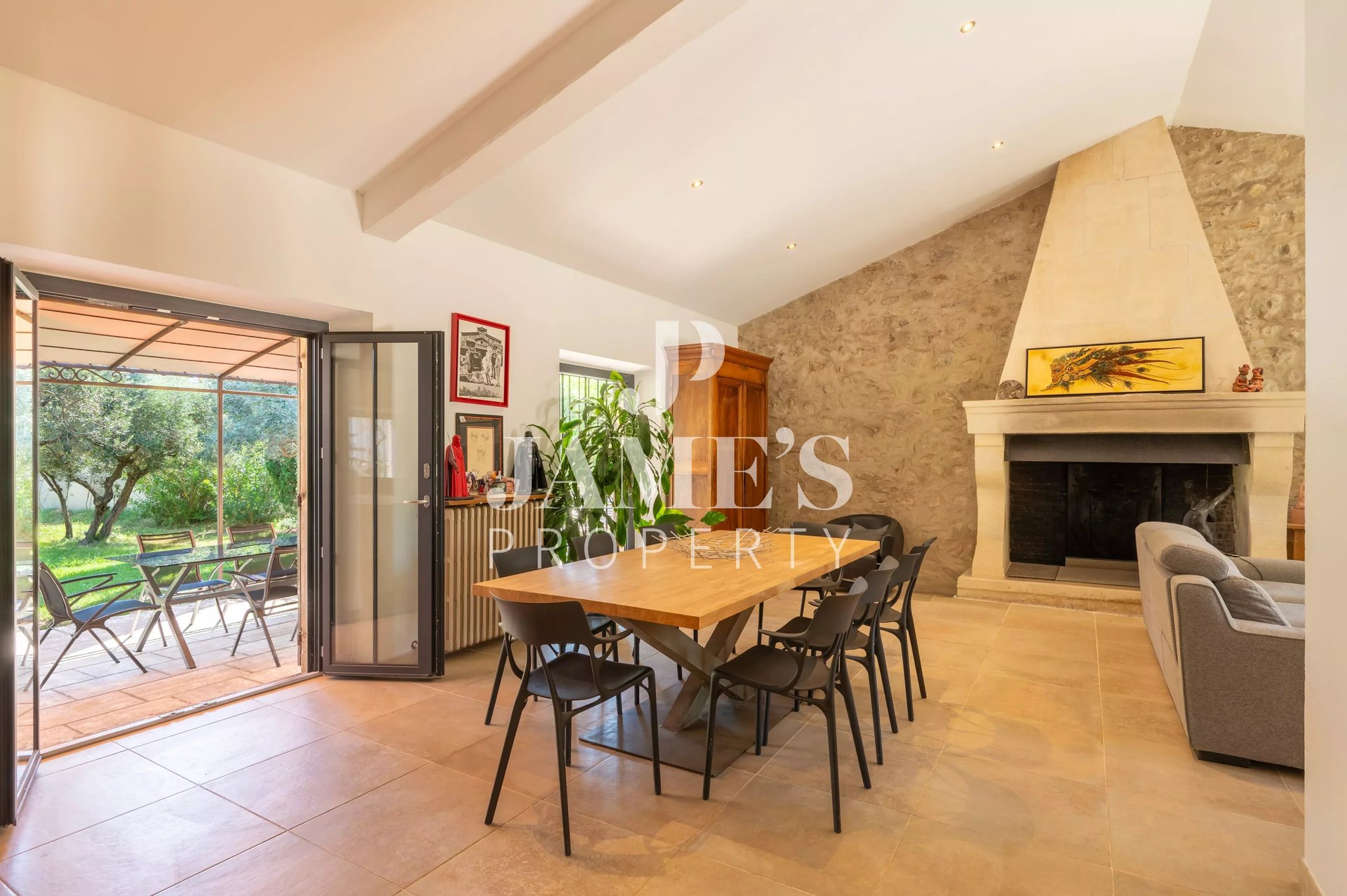 Maison à vendre, 295m², Eygalières