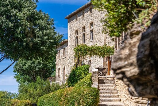 Maison 11 pièces 355 m² · à L'Isle-sur-la-Sorgue · 355 m² · 2 990 000 €