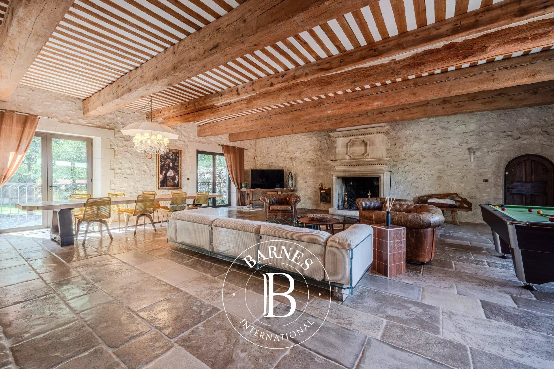 Maison à vendre, 300m², Mollégès