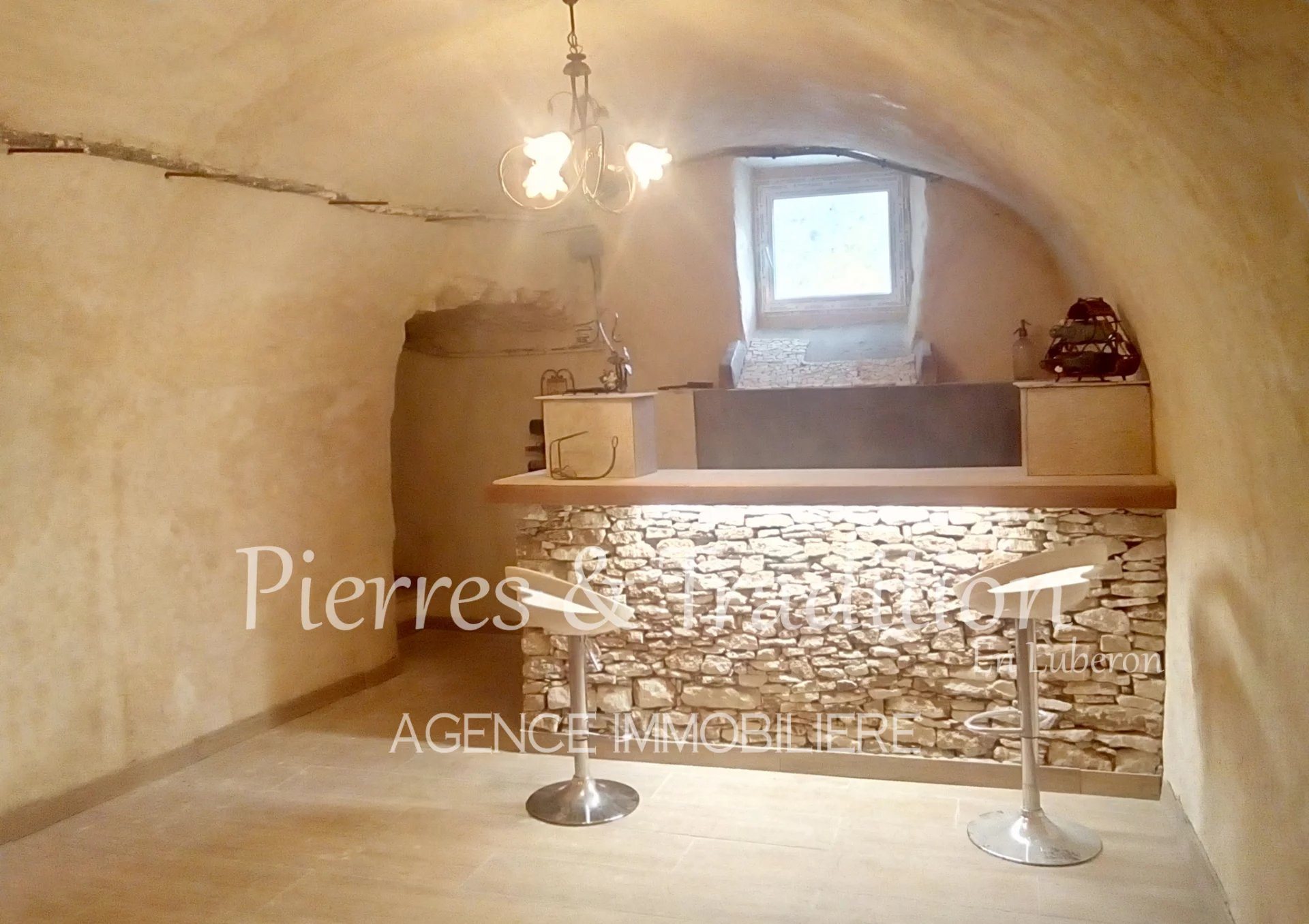 Maison à vendre, 227m², Céreste-en-Luberon
